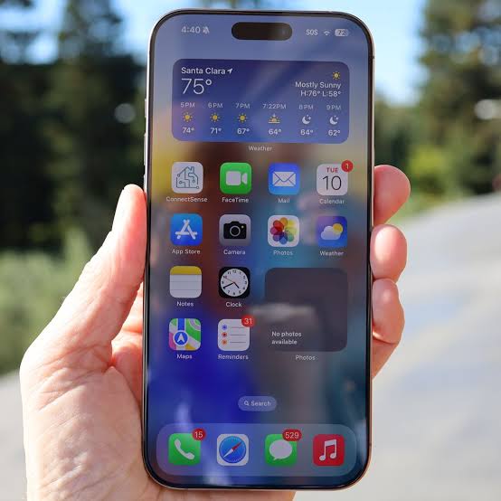 iPhone 17 Pro Max – 256Go, A19 Pro, 48MP, Zoom 8x, Autonomie 39h - Vue 2